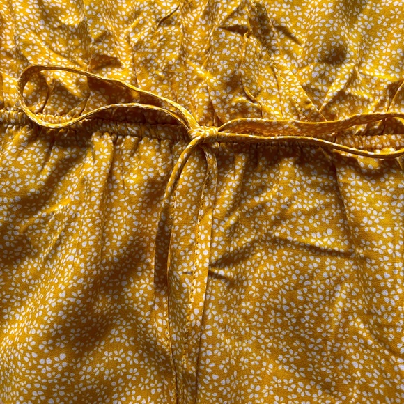 ❣️SOLD❣️ Yellow Floral Sun Dress - Picture 3 of 9